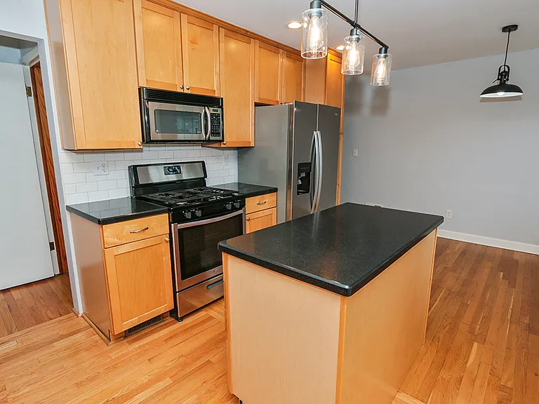 62 Edgevale Rd — Photo 9