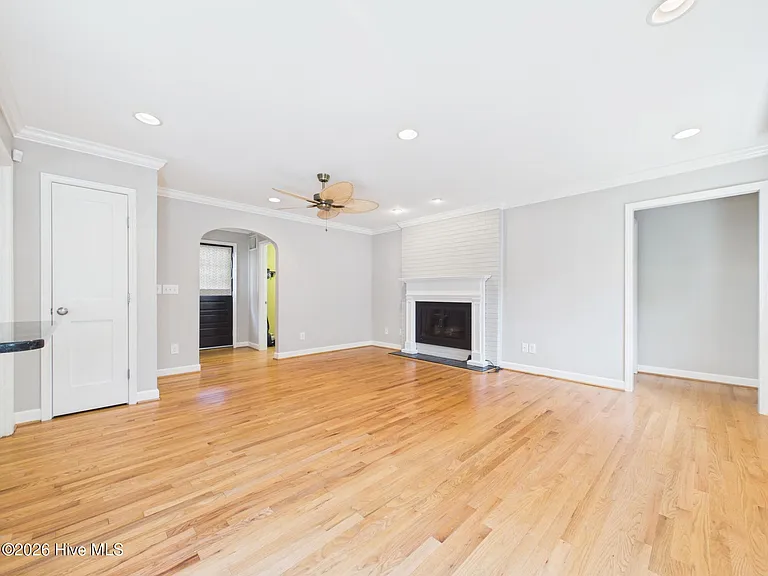 2912 Oberlin Rd — Photo 22