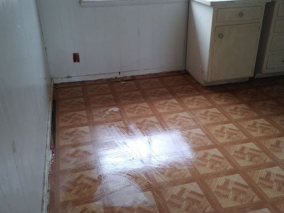 5th image of 729 N Dallas Ave