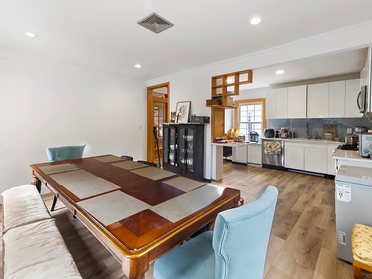 61 Glenwood Rd — Photo 14