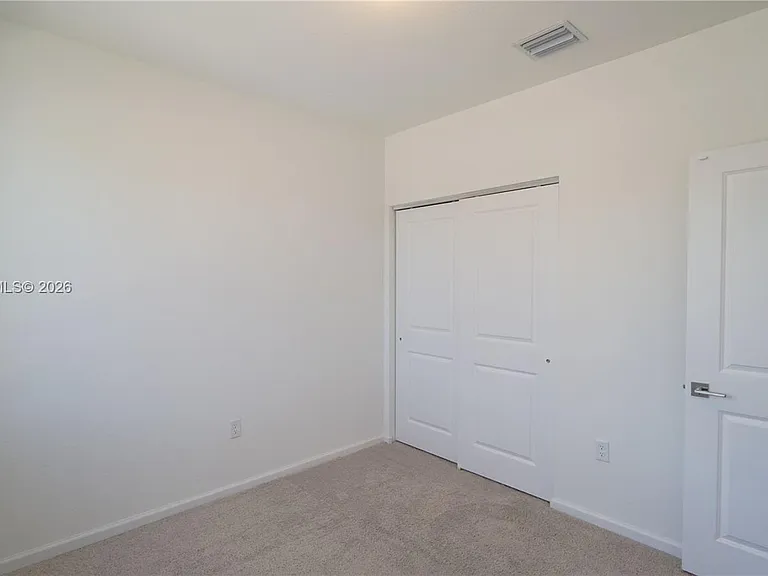 2411 SE 10th St #2411 — Photo 16