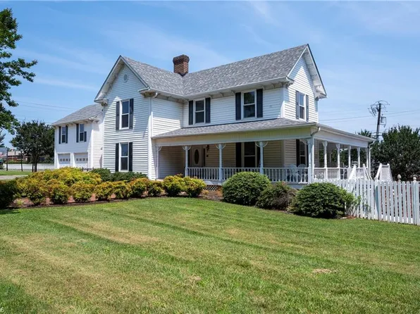 301 Virginia Dr, Yadkinville, NC 27055