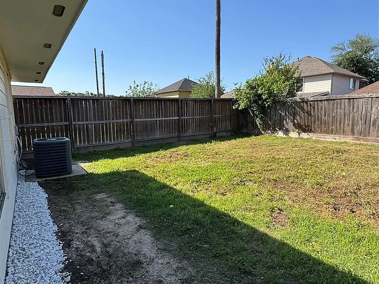 12435 Chalmette St — Photo 33