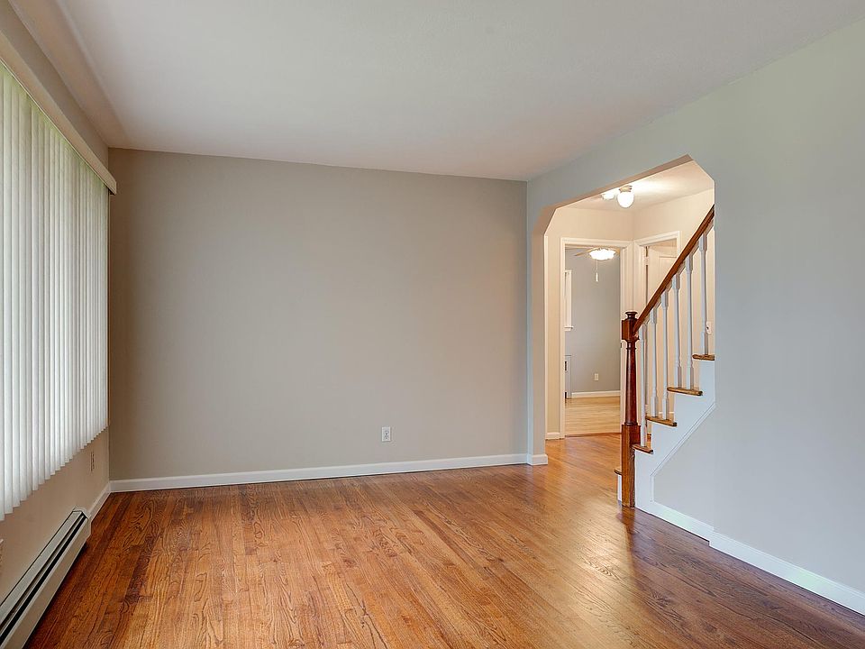 1st image of 29 North Dr