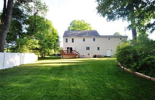 4th image of 91 Hollis St