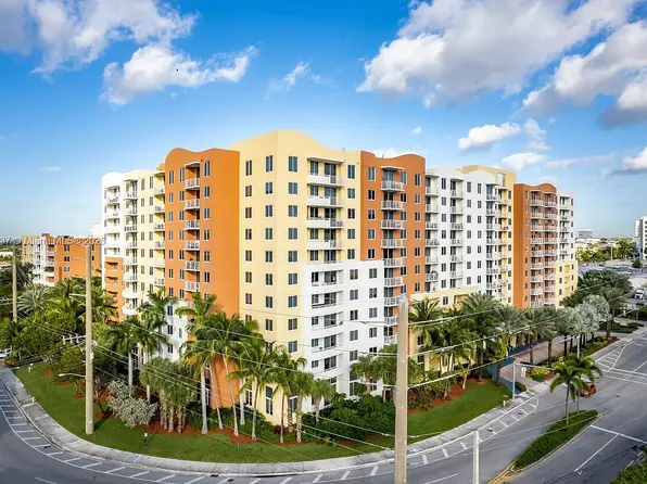 2775 NE 187th St, Aventura, FL