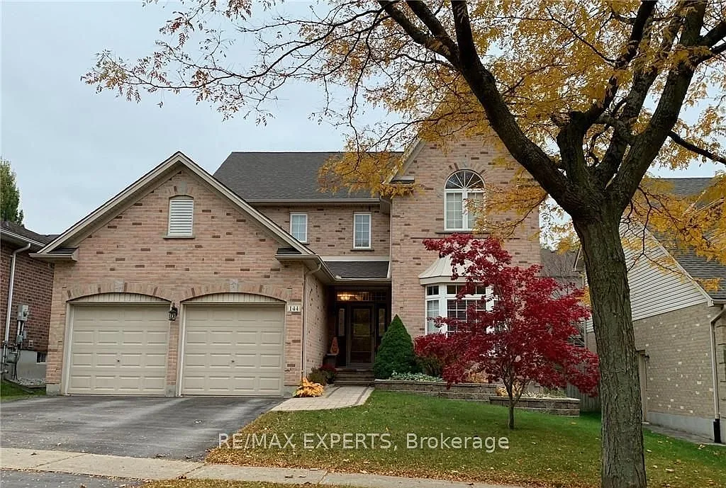 4 bed, $2,900 — Photo 1