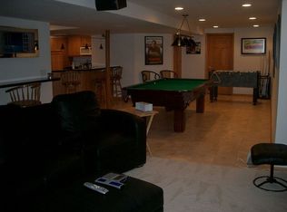 231 Aspen Ln, Aurora, IL 60504