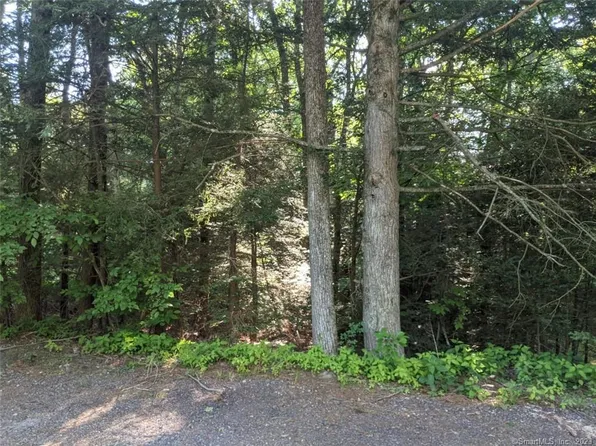 OC65 Hemlock Drive, Woodstock, CT 06281