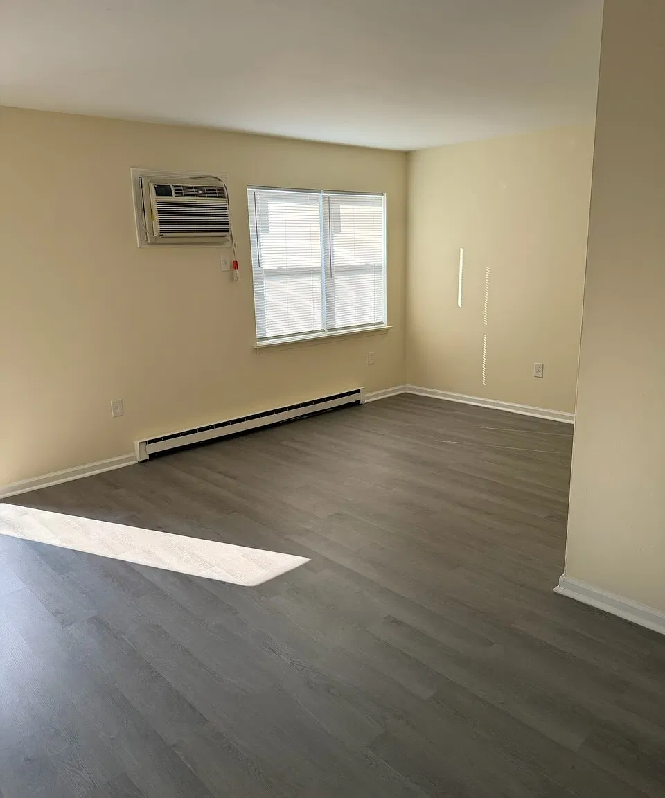 2 bed, $1,375 — Photo 2