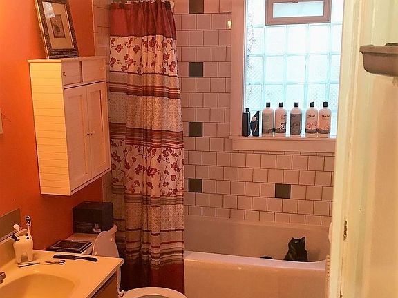 2nd image of 2620 N Weil St APT 1