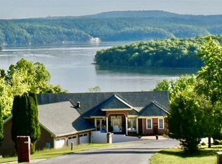 8141 Ward Ln, Rogers, AR 72756