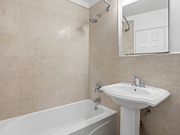 5th image of 784 Columbus Ave #17S
