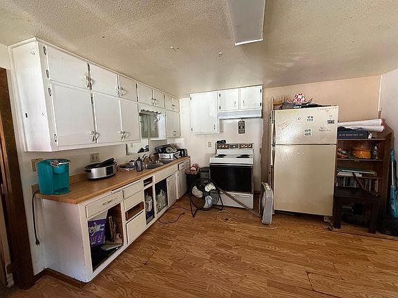 5th image of 106 Pecor St