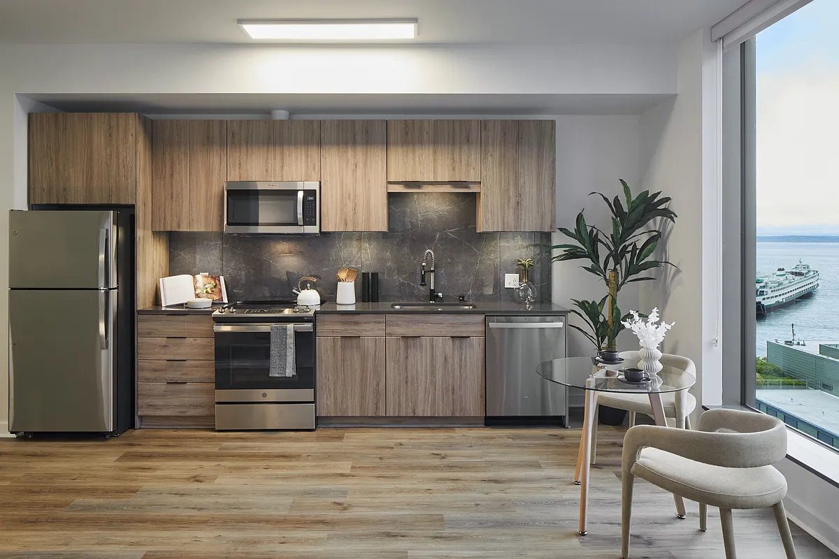 Griffis Seattle Waterfront — Photo 1