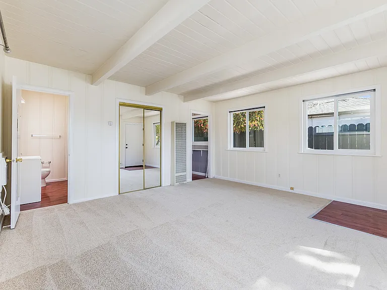 1808 Roosevelt Ave — Photo 4