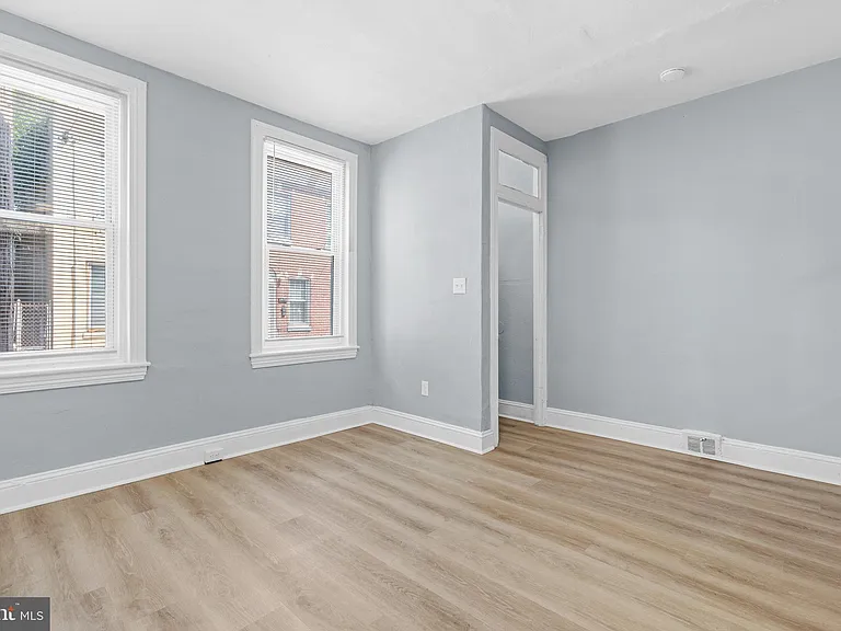 1638 W Juniata St — Photo 6
