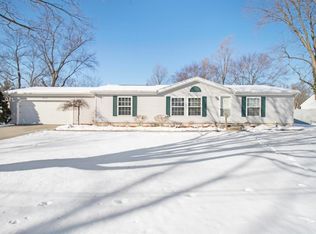 2515 Pleasant Plain Ave, Elkhart, IN 46517