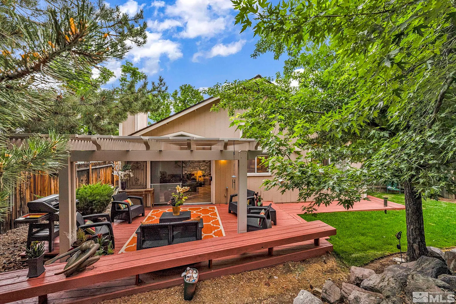 6364 Park Pl photo 1