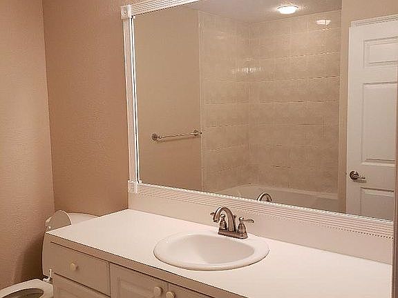 5th image of 1750 N Dovetail Dr #C