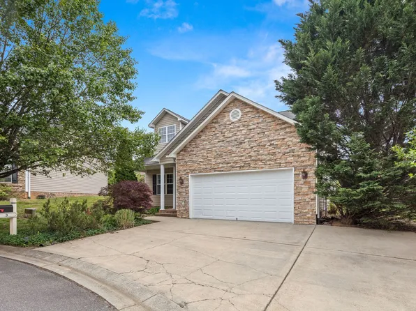 3 Summer Meadow Rd, Arden, NC 28704