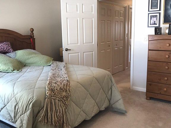 Master Bedroom! Great natural light 