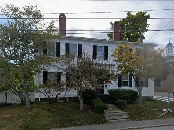 14 Center St, Machias, ME 04654