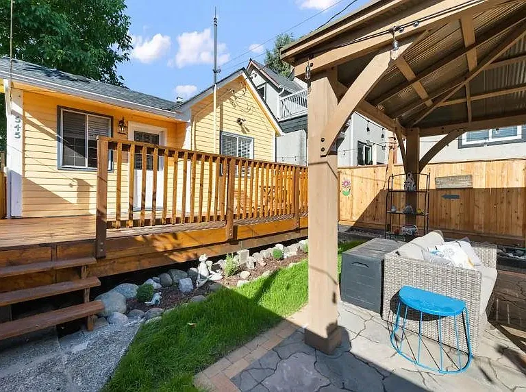 545 Atlantic St #COACH — Photo 2