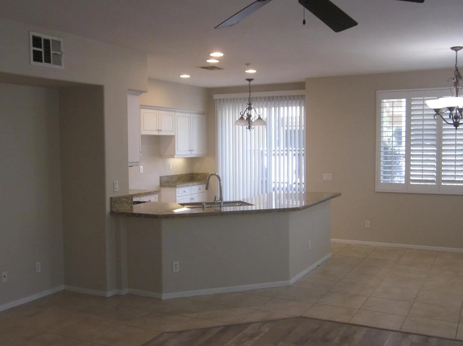 3 bed, 2.5 bath, 1444 sqft, $2,800 — Photo 2