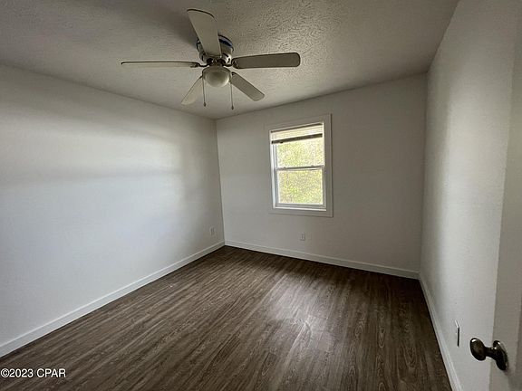 5th image of 905 Russ Lake Dr