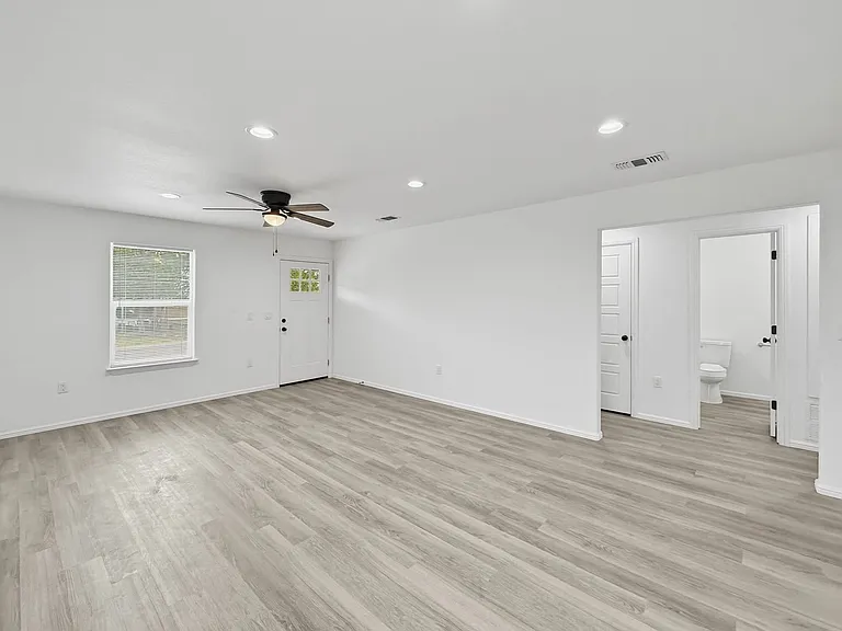 919 Arkansas River Dr — Photo 12