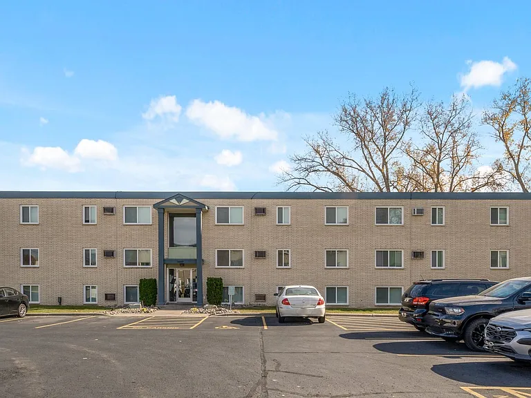 St. Croix Crossings Apartments — Photo 14