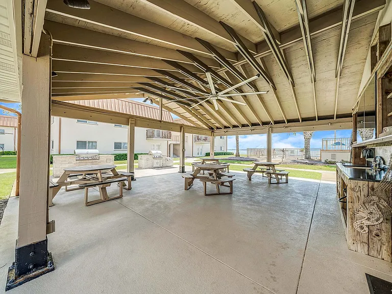 2100 W Beach Dr #A101 — Photo 26
