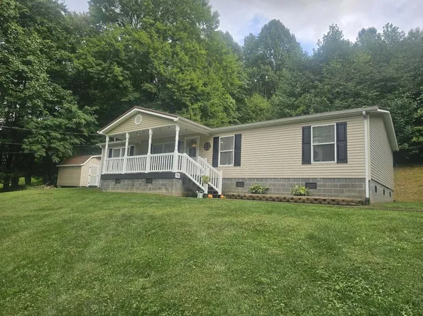 193 Chestnut St, Pounding Mill, VA 24637