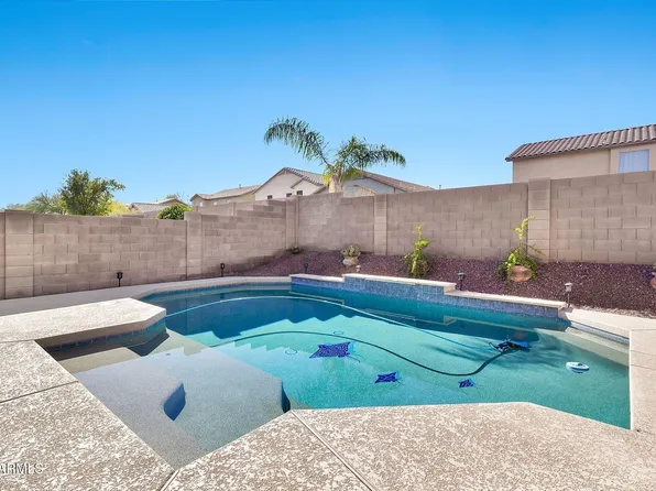 29864 N DESERT WILLOW Boulevard, San Tan Valley, AZ 85143
