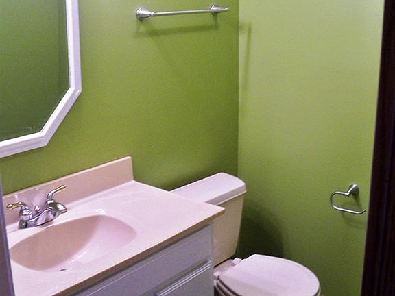 3rd image of 1038 Lookout Trl APT D