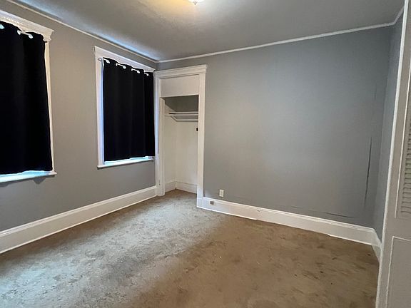 3rd image of 137 Chiswick Rd APT 6