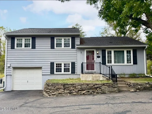 4 York Rd, Bloomsburg, PA 17815