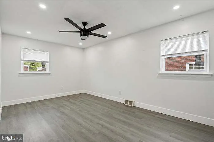 2155 Benson St #2 — Photo 9