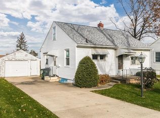 84 Allview Dr SW, Cedar Rapids, IA 52404