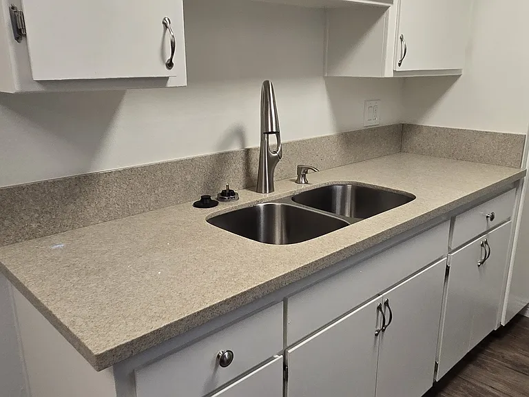 2440 Corinth Ave #101 — Photo 4