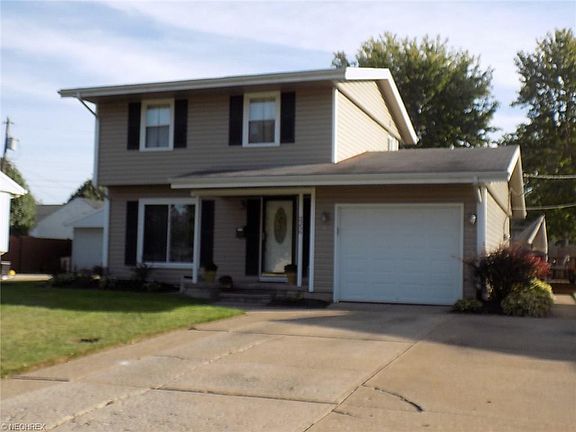 3rd image of 2256 Wilson Dr
