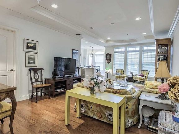 4th image of 100 Shady Ln