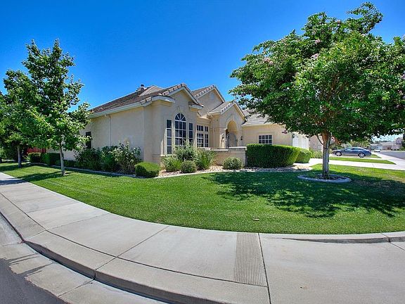 4th image of 1026 Gladiola Ln