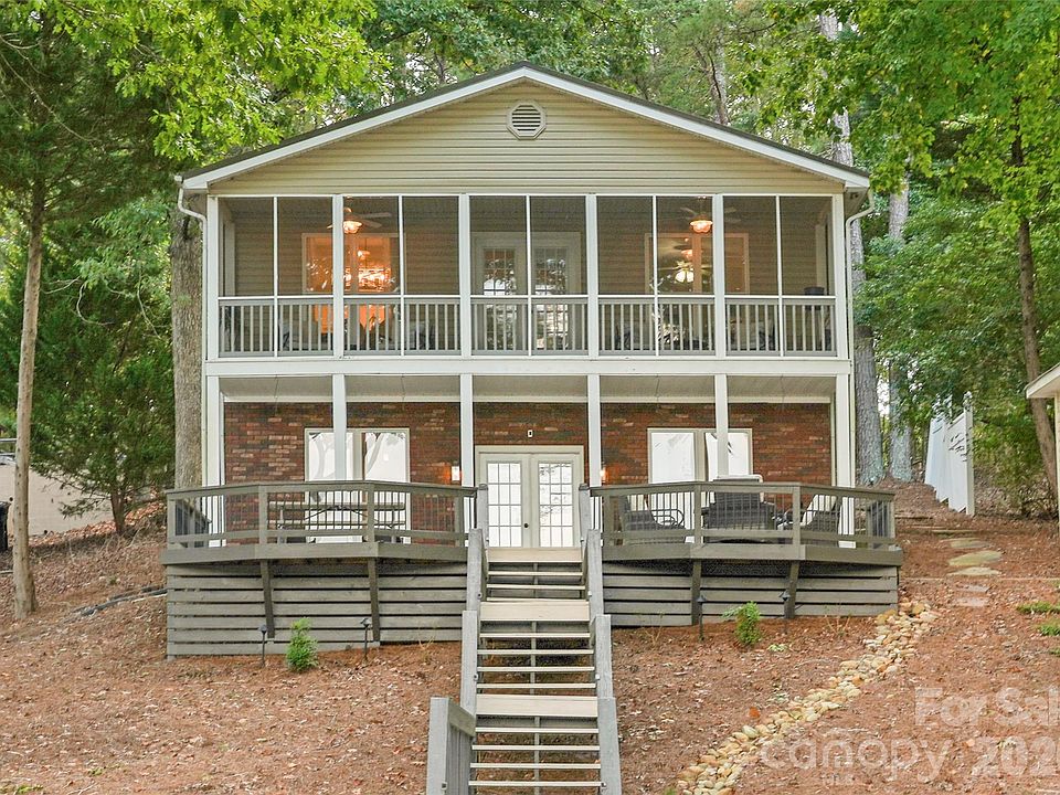 1st image of 544 Deerfield Rd