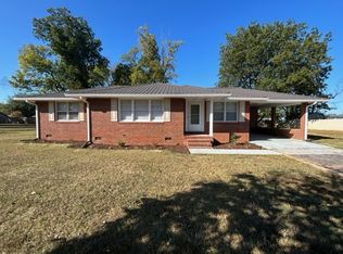104 Kelly Dr, Decherd, TN 37324