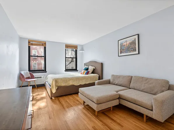 315 W 55th St APT 2F, Manhattan, NY 10019