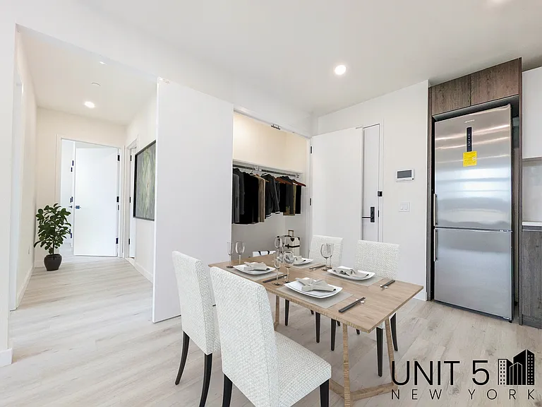 388 Vernon Ave #407 — Photo 4