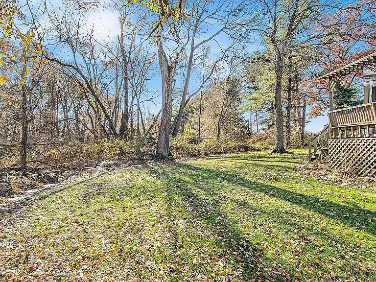 Maple Rd — Photo 13