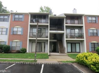 7 Joyner Ct, Lawrence Township, NJ 08648
